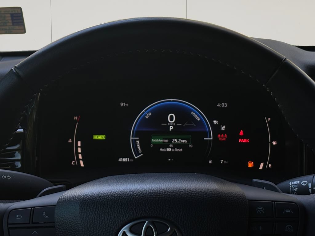 Used 2025 Toyota Camry SE w/ Convenience Package FWD image 14