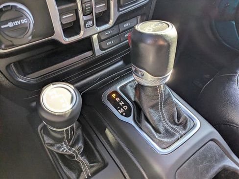 Used 2020 Jeep Wrangler Unlimited Sahara AWD/4WD image 11