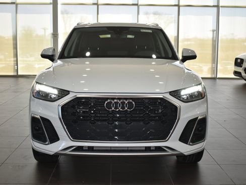 Used 2023 Audi Q5 2.0T Premium w/ Convenience Package AWD/4WD image 5