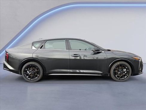 New 2025 Kia K4 GT-Line Turbo image 2