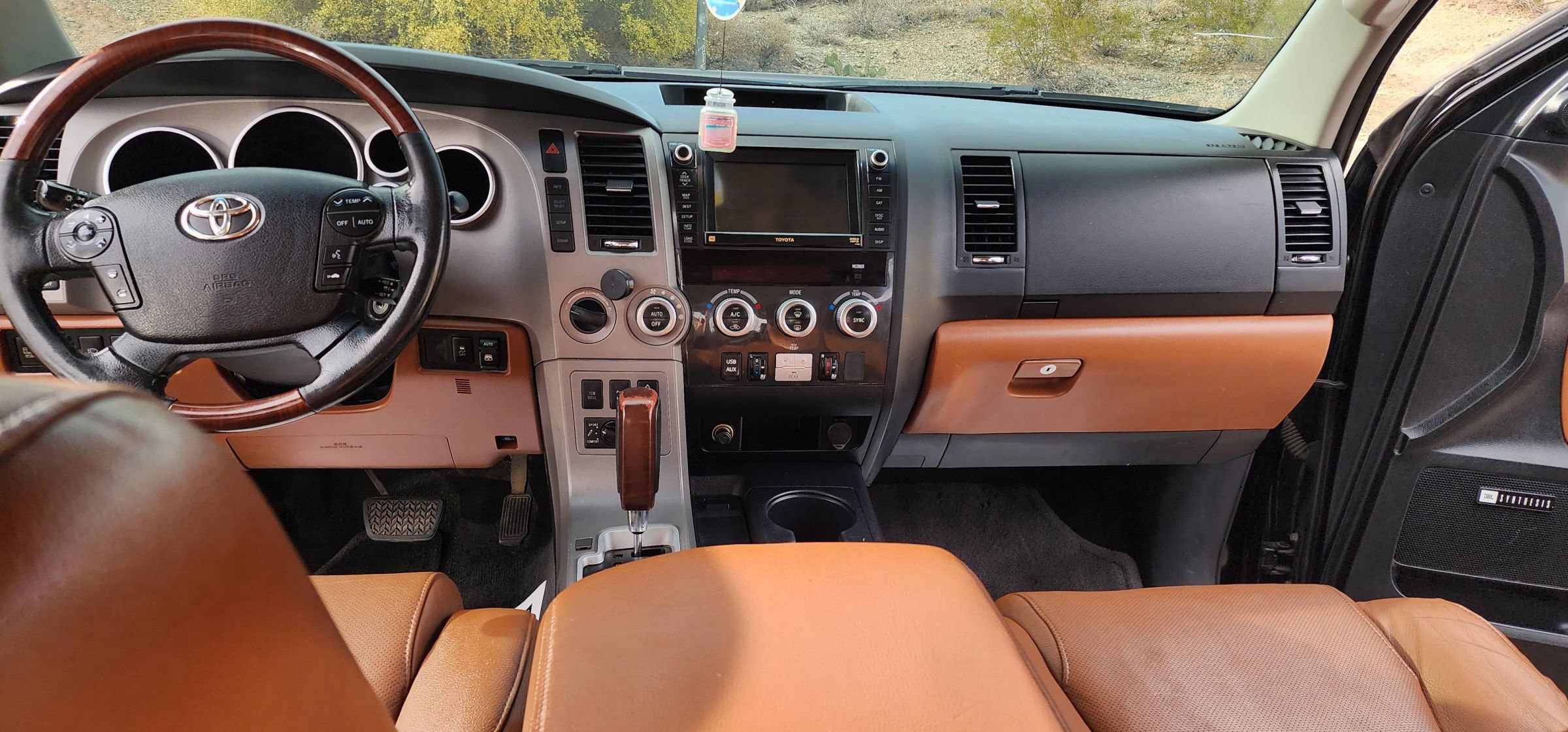 Used 2012 Toyota Sequoia Platinum AWD/4WD image 22