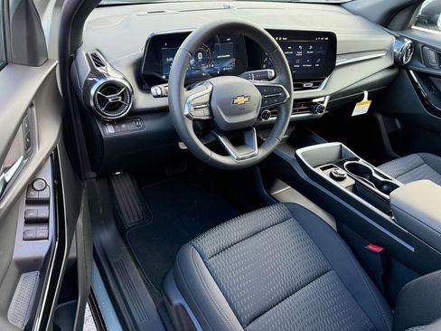 New 2026 Chevrolet Equinox LT image 8