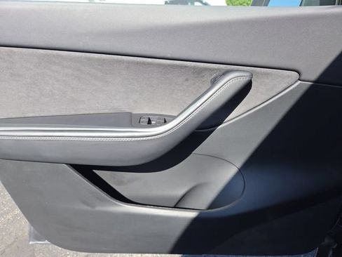 Used 2022 Tesla Model Y Performance AWD/4WD image 31