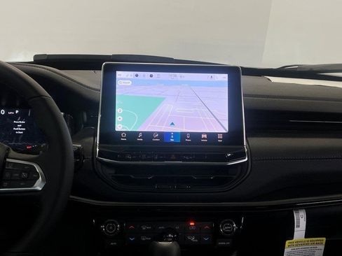 New 2026 Jeep Compass Limited w/ Sun, Sound & Navigation Group image 17