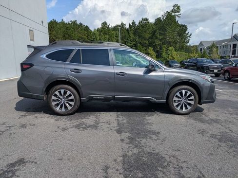 Certified 2024 Subaru Outback Limited AWD/4WD image 3