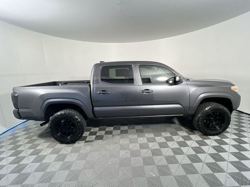 Used 2022 Toyota Tacoma SR AWD/4WD image 2