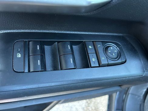 Certified 2025 Toyota Tacoma TRD Sport image 17