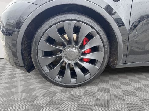 Used 2022 Tesla Model Y Performance image 5