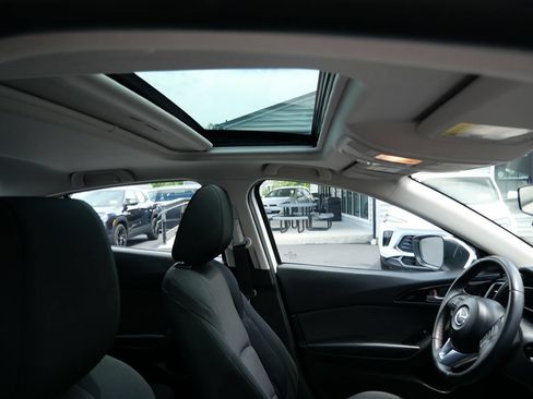 Used 2016 MAZDA MAZDA3 i Touring FWD image 27