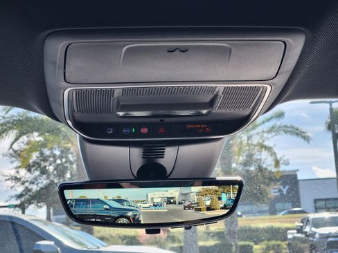 New 2026 Chevrolet Traverse High Country image 10