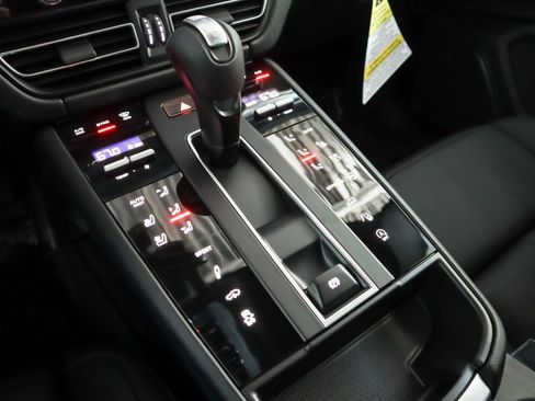 New 2026 Porsche Macan S AWD/4WD image 15