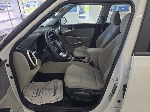 Certified 2025 Kia Soul LX image 13