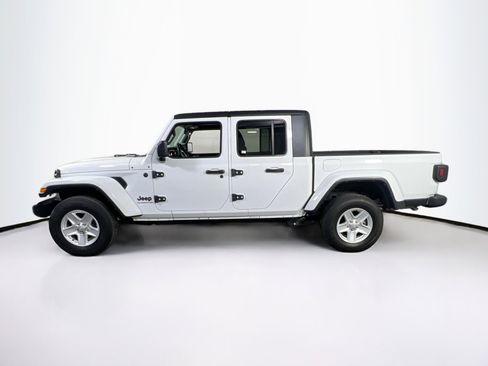 Used 2022 Jeep Gladiator Sport image 8