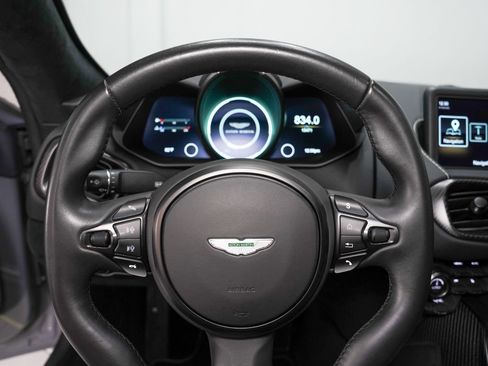 Used 2020 Aston Martin V8 Vantage AMR RWD image 50