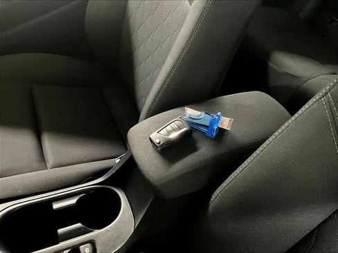 Used 2023 Toyota Corolla LE image 29