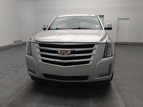 Used 2018 Cadillac Escalade Luxury RWD image 15