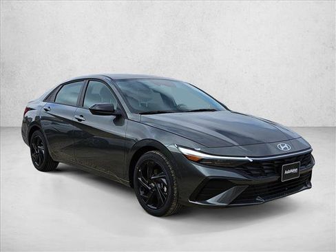 New 2026 Hyundai Elantra Sport FWD image 7