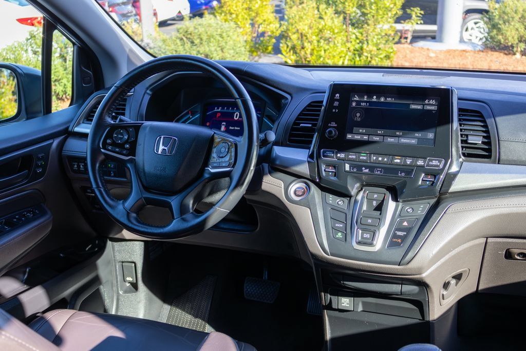Used 2018 Honda Odyssey EX-L image 11