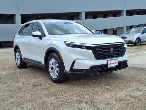 Used 2025 Honda CR-V LX image 2
