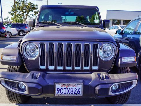 Used 2022 Jeep Wrangler Unlimited Sahara image 5