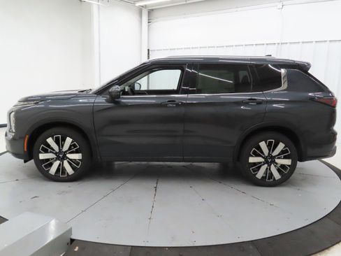 New 2026 Mitsubishi Outlander SEL FWD image 6