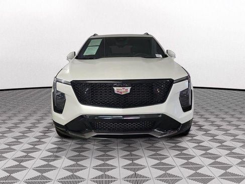 Certified 2024 Cadillac XT4 Sport FWD image 2