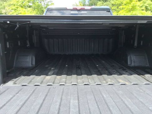 Used 2020 Chevrolet Silverado 1500 LTZ w/ LTZ Premium Package AWD/4WD image 18