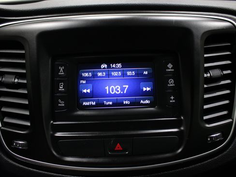 Used 2015 Chrysler 200 Limited FWD image 14