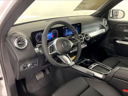 New 2026 Mercedes-Benz GLB 250 4MATIC image 6
