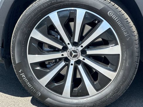 Used 2022 Mercedes-Benz GLB 250 image 31