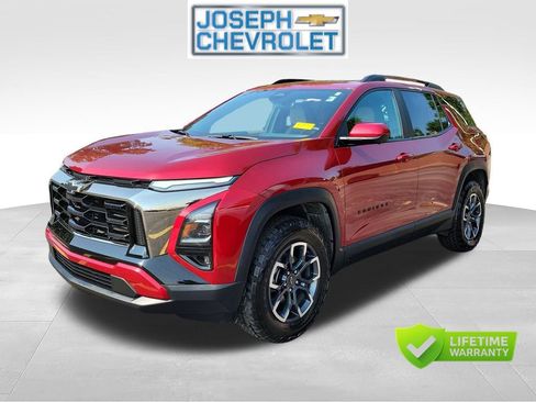 Used 2025 Chevrolet Equinox ACTIV w/ Safety and Technology Package AWD/4WD image 2