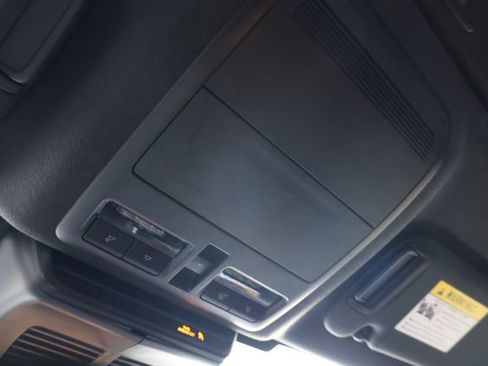 Used 2024 MAZDA MAZDA3 s image 25