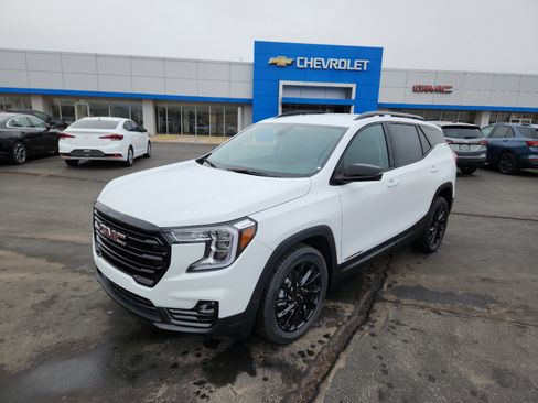 New 2024 GMC Terrain SLT w/ Elevation Edition image 1