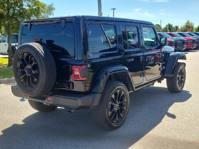 Used 2024 Jeep Wrangler Unlimited Sahara AWD/4WD image 6