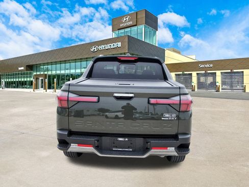 Certified 2025 Hyundai Santa Cruz Limited image 7