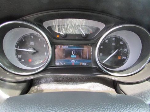 Used 2020 Buick Envision Preferred AWD/4WD image 18