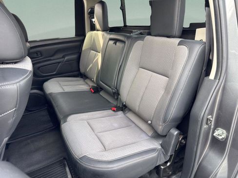 Used 2018 Nissan Titan S w/ S Utility Package image 11