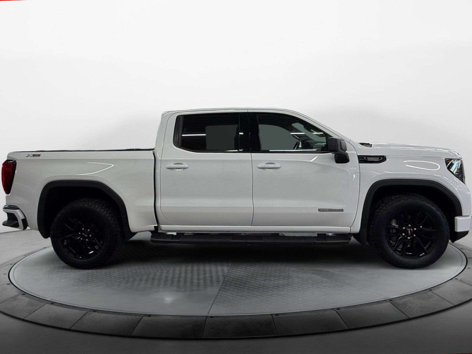 Used 2024 GMC Sierra 1500 Elevation w/ X31 Off-Road Package AWD/4WD image 2