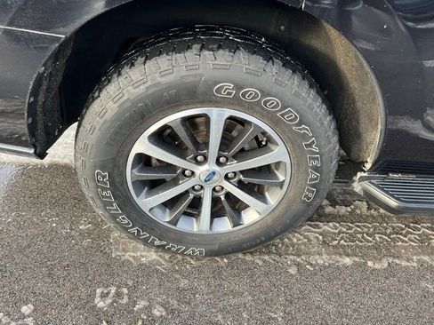 Used 2019 Ford Expedition XLT w/ Equipment Group 201A image 10