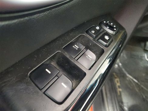 Used 2015 Kia Soul ! w/ Sun & Sound Package image 15