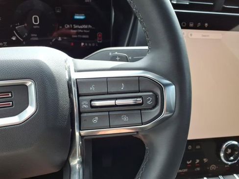 Used 2025 GMC Terrain Elevation AWD/4WD image 27