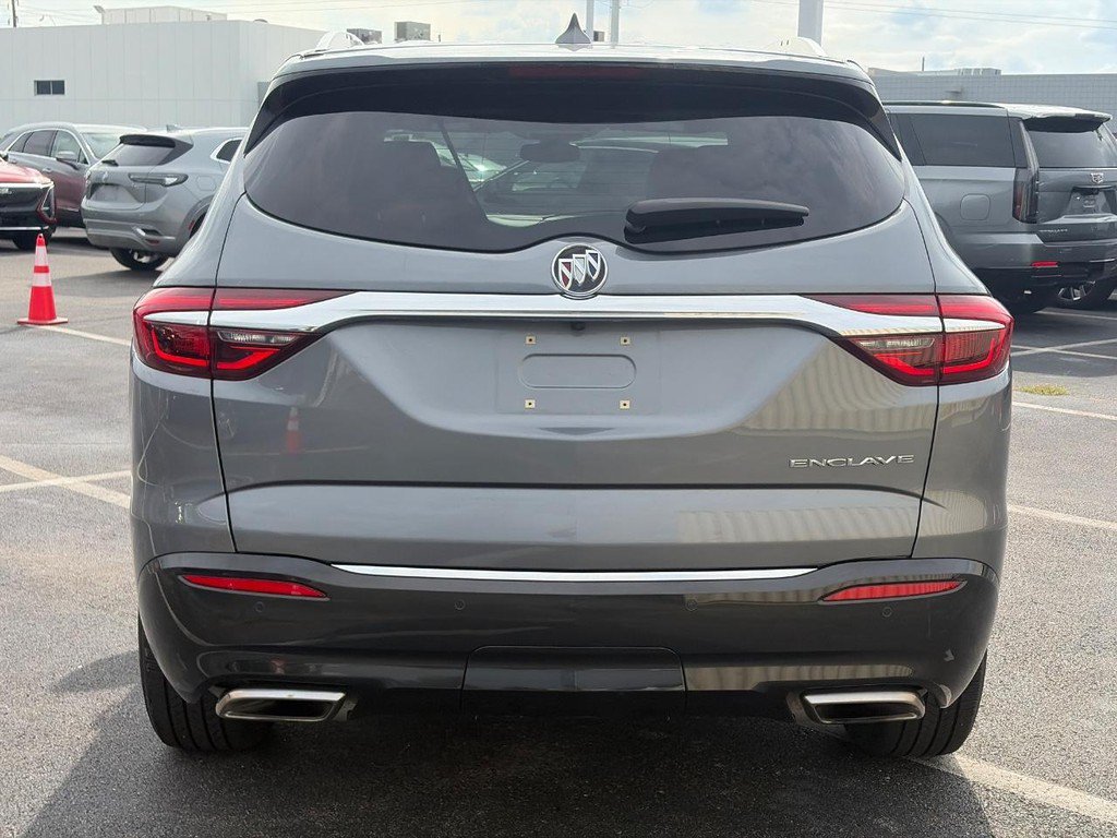 Used 2019 Buick Enclave Premium w/ Experience Buick Package FWD image 4