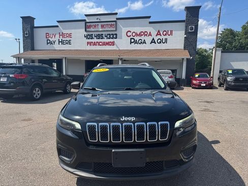 Used 2020 Jeep Cherokee Latitude image 2
