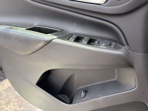 Used 2023 Chevrolet Equinox LT image 21