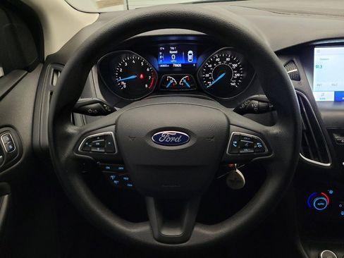 Used 2018 Ford Focus SEL image 22