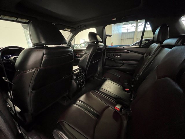 Used 2025 Honda Pilot Black Edition image 15
