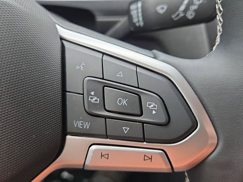 Used 2022 Volkswagen Tiguan SE FWD image 27
