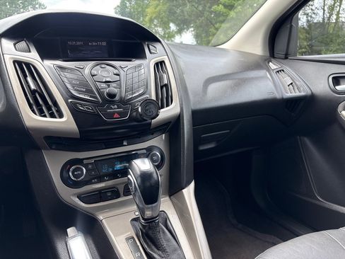Used 2012 Ford Focus SEL FWD image 15