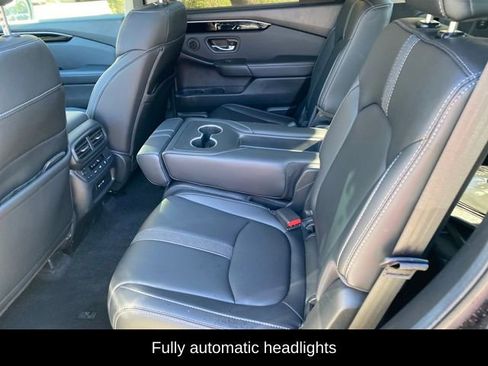 Used 2024 Honda Pilot Touring image 13