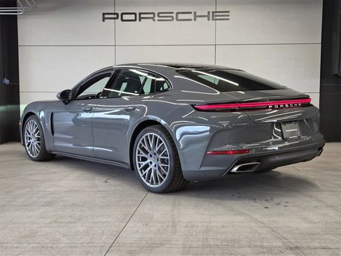Certified 2025 Porsche Panamera image 3